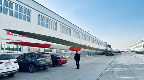 郑州大学张建华教授 张建华教授赴新疆哈密市伊吾县,参加其创建国家级创新县(市)考察与验收评审活动