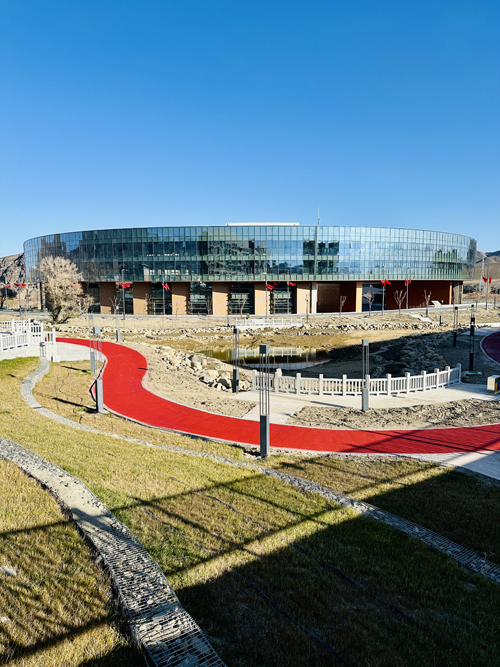 郑州大学张建华教授 张建华教授赴新疆哈密市伊吾县,参加其创建国家级创新县(市)考察与验收评审活动