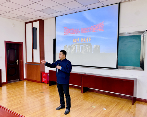 张建华教授为河南交投集团2025年度干部教育培训班（二期），作题为《互联网+大数据时代，信息技术与智慧交通建设》的专题讲座