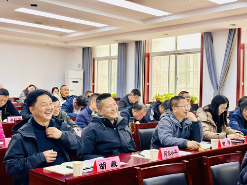 郑州大学张建华教授 张建华教授为四川省凉山彝族自治州冕宁县科级干部培训班,作题为《文旅融合与乡村振兴》的专题讲座